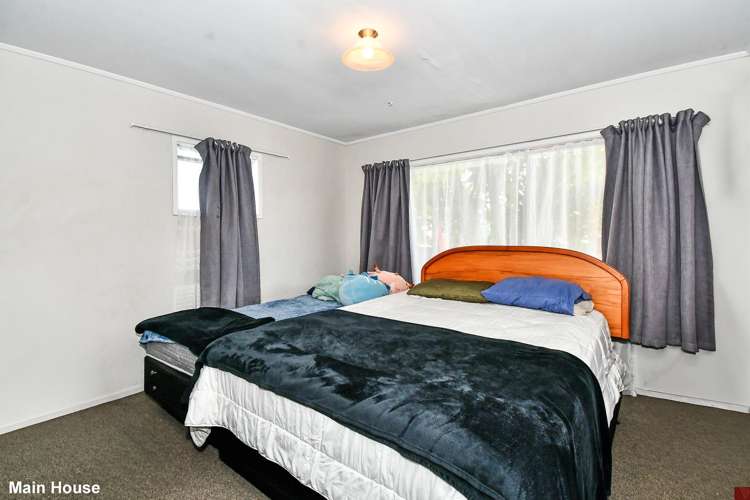 426 & 426A Roscommon Road Manurewa_15