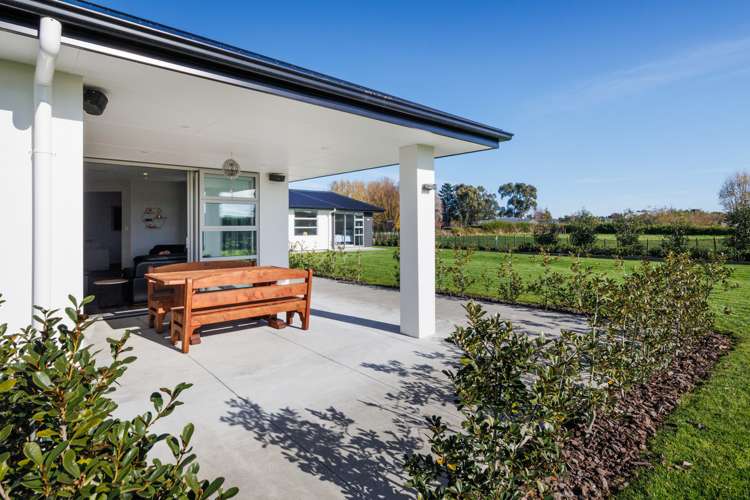 29 Roots Street East Feilding_8