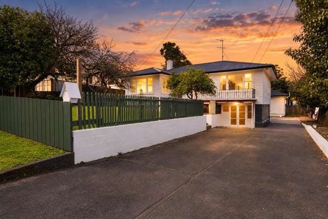 3 + 2 HOME & INCOME OPPORTUNITY