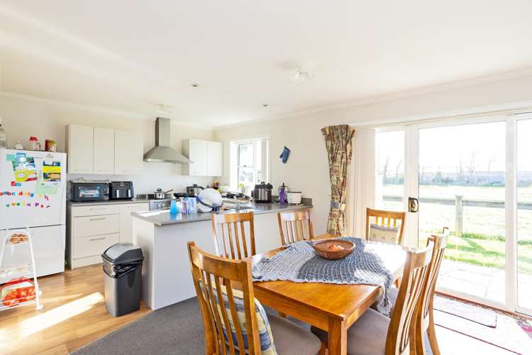 87 Lothian Crescent Strathern_5