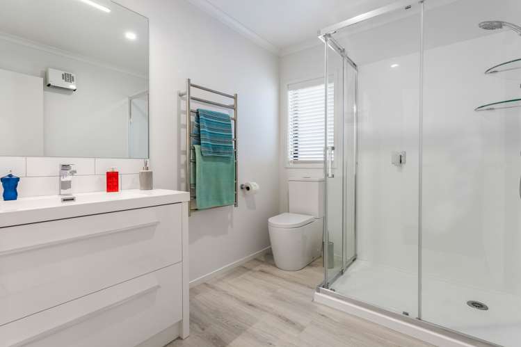 20 Lillian Place Orewa_16