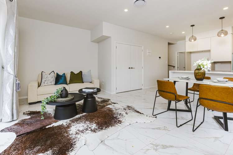 2/287 Massey Road Mangere East_3