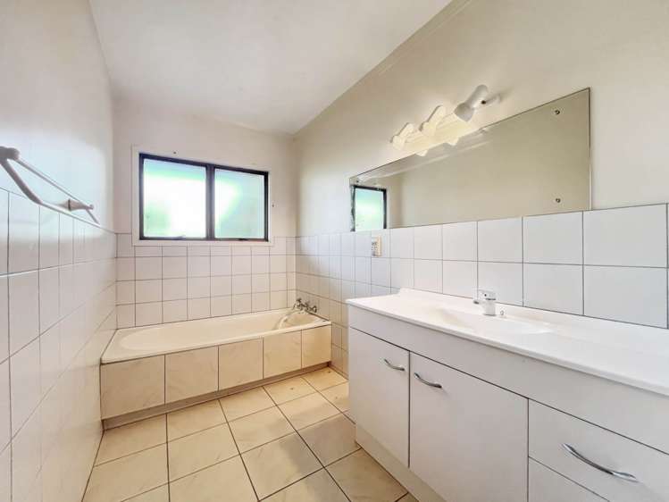 2/121 Monarch Avenue Hillcrest_15