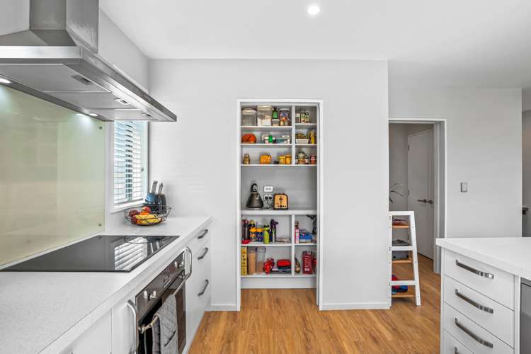 80 Sunline Avenue Lincoln_14