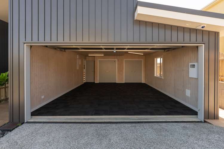 18 Birkhall Grove Strathmore Park_16