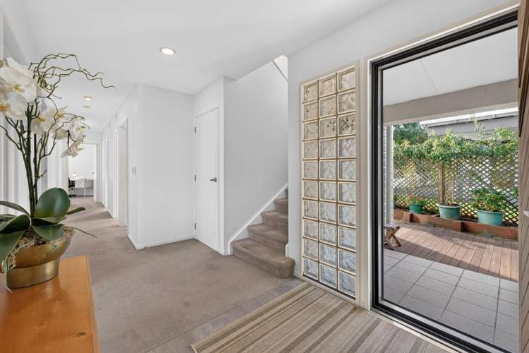 2/51 Merani Street Belmont_17