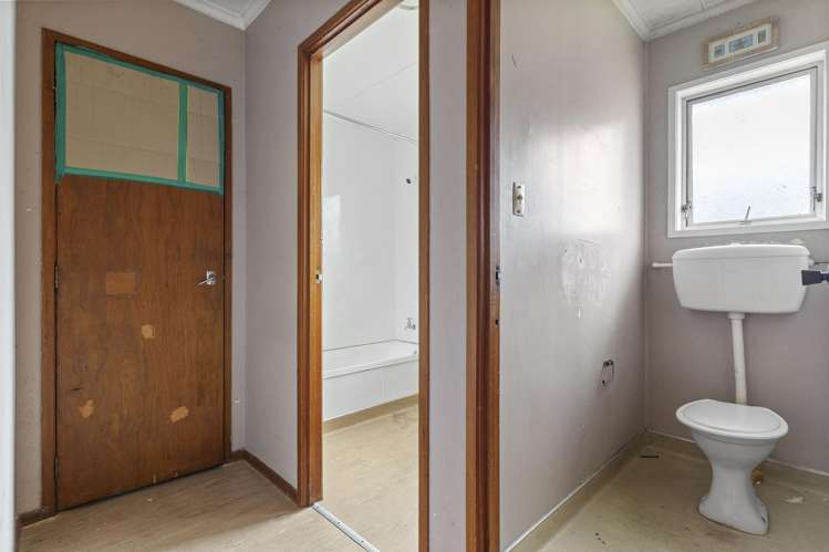 1 and 2/19 Hanui Place Massey_20