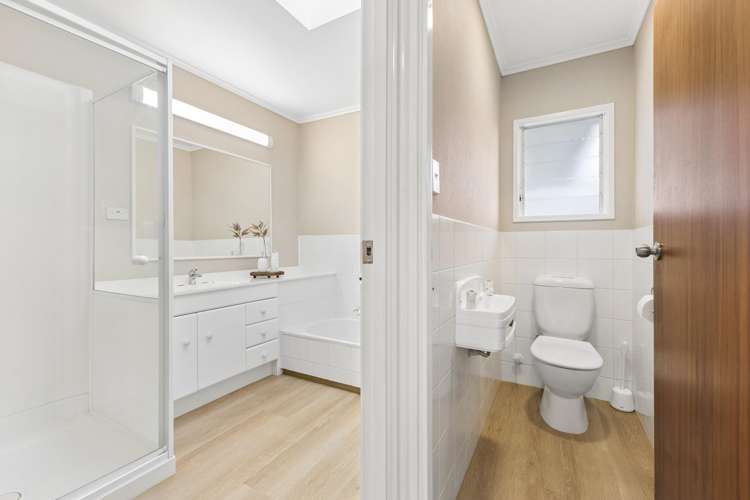 6 Rothwell Place Sunnyhills_18