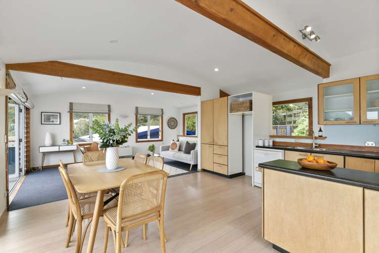 32 Owhiro Bay Parade Owhiro Bay_9