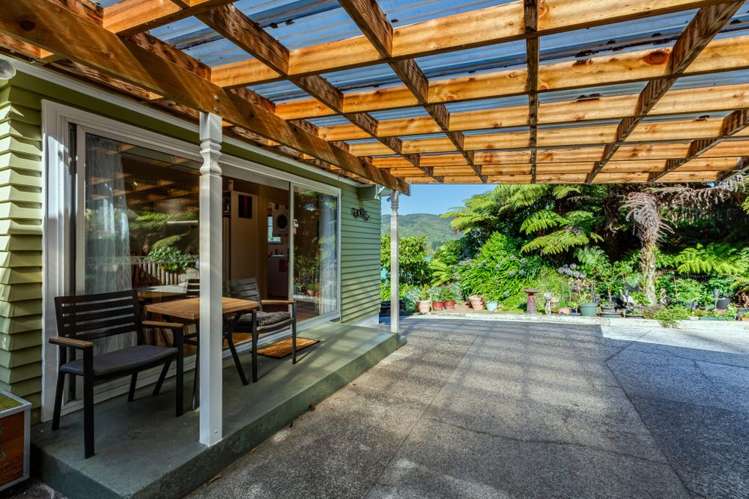 43 Moores Valley Road Wainuiomata_12