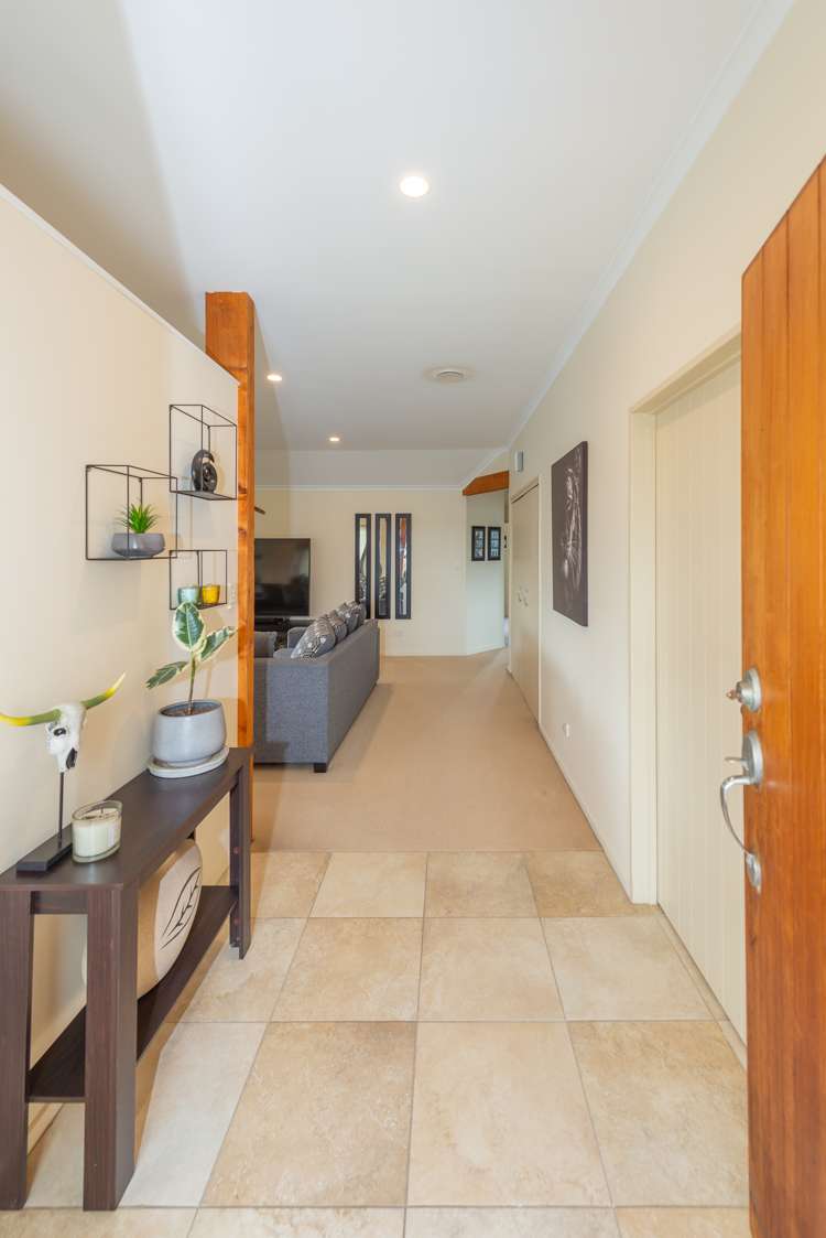 2 Raabia Close Parakai_26