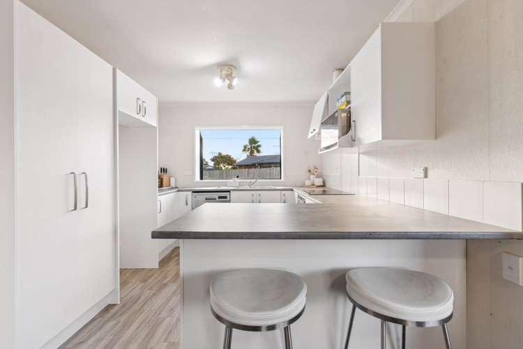 42 Medvale Avenue Flat Bush_7