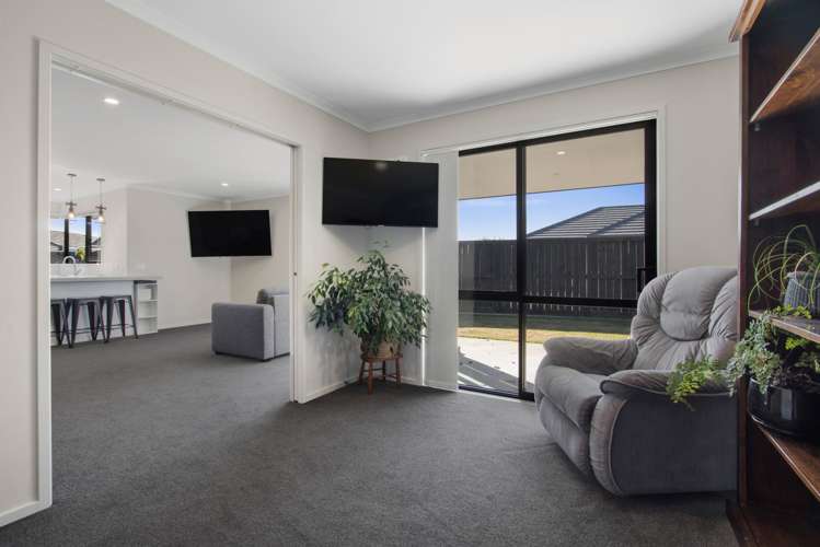 16 Eastbank Drive Katikati_9