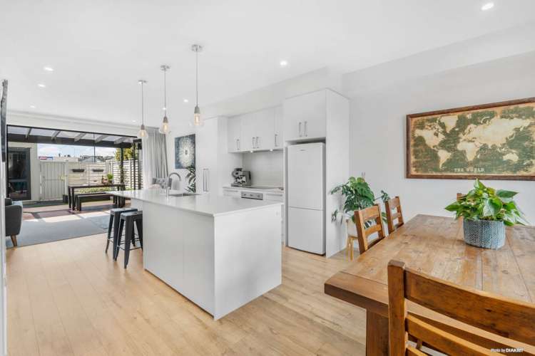 176 Seventh View Avenue Beachlands_6