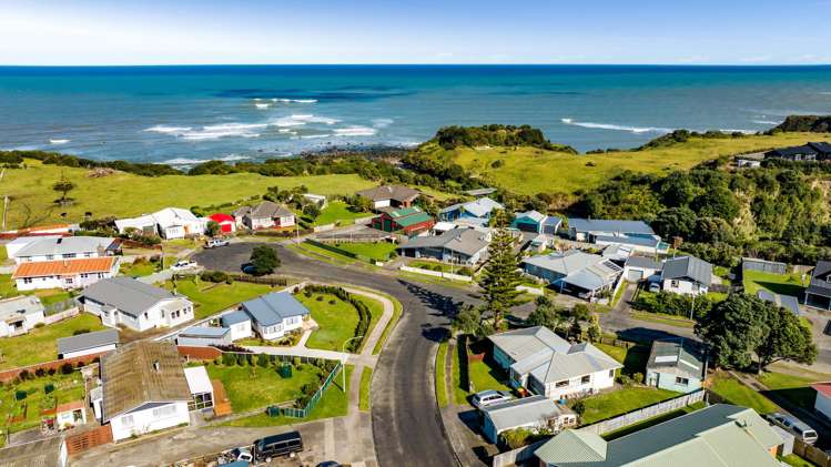 13 Hickey Place Opunake_21