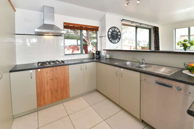 9 Parkwood Crescent Gulf Harbour_6