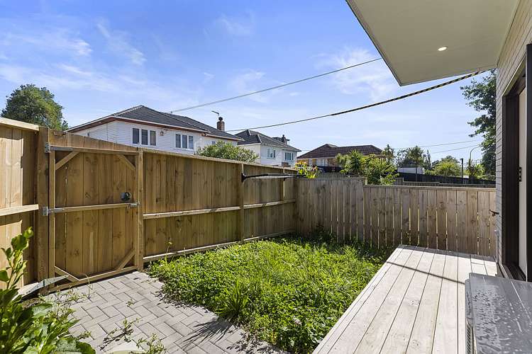 2/47 Arawa Street New Lynn_9