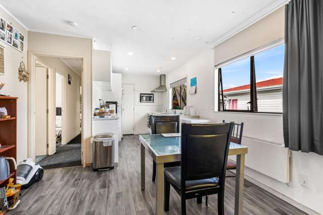 2/13 Paton Avenue Te Atatu South_4