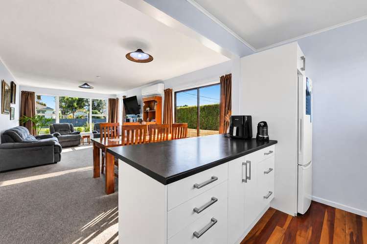 111 & 111a Puriri Street Hawera_3