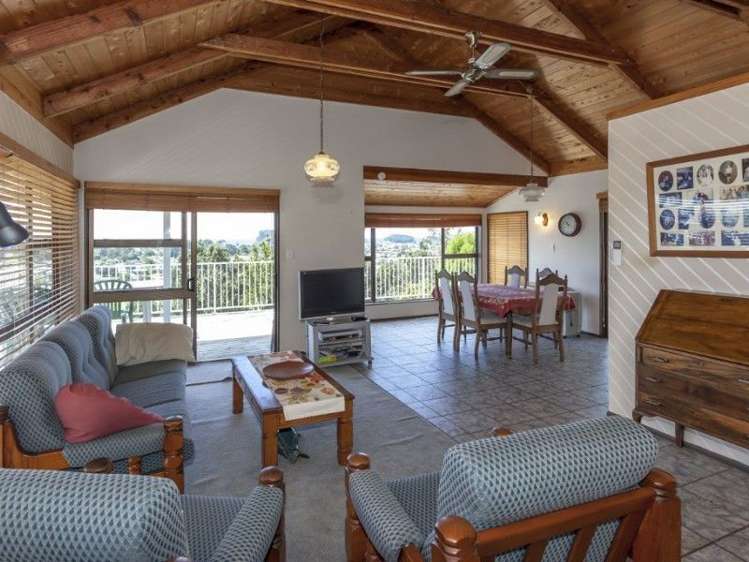 108 Fernleigh Glade Whangamata_6