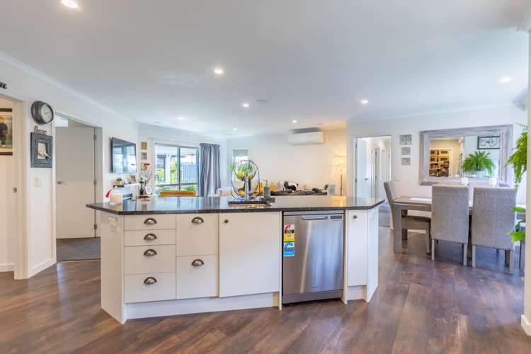 24 Pelorus Avenue Poraiti_14