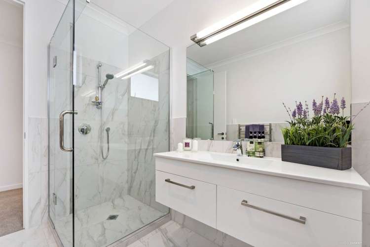 8 Spyglass Street Red Beach_13