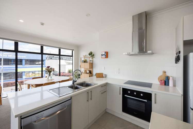 7/13 Vialou Street Hamilton Central_9