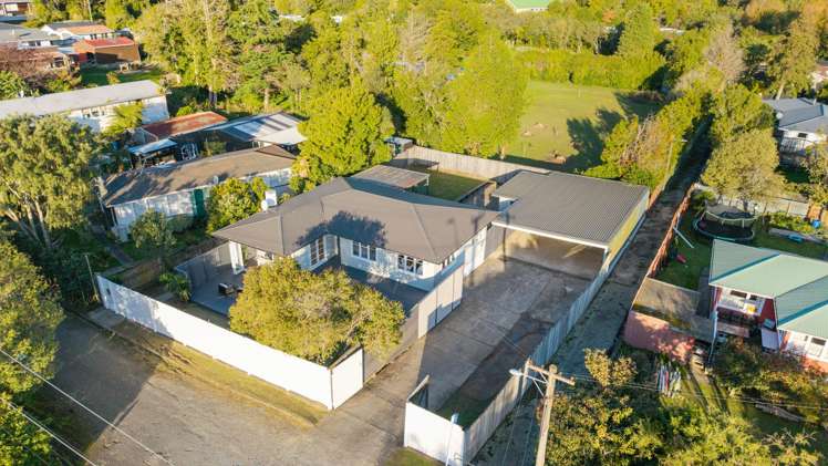 670 Main Road North Te Marua_14