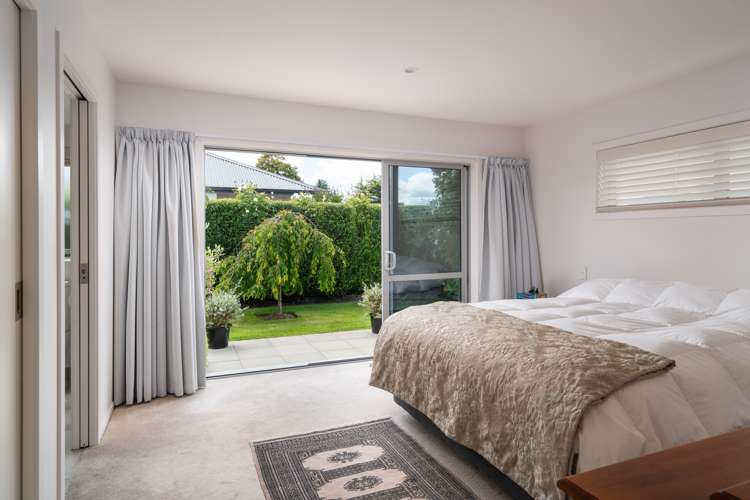 4 Noumea Drive Rangatira Park_13