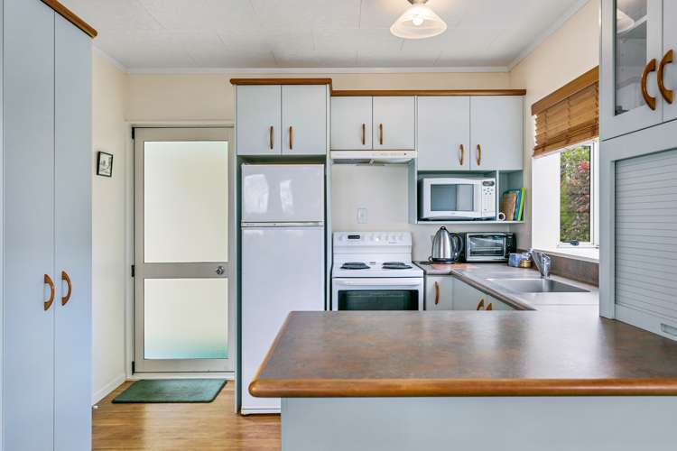 16 Rowena Crescent Motuoapa_5