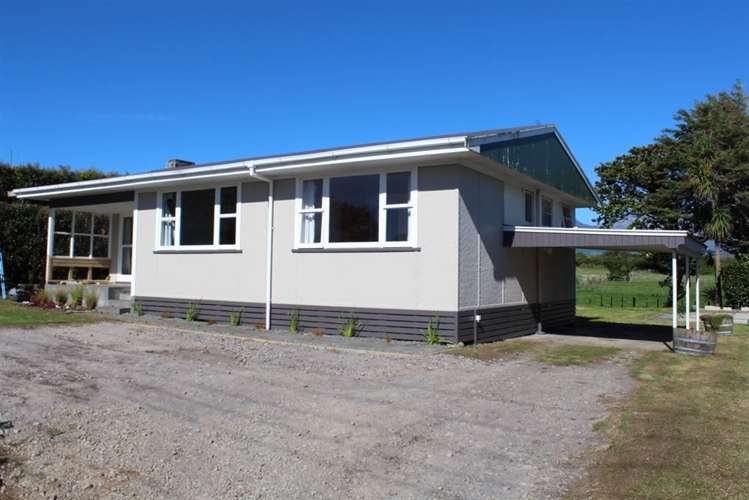 2289 South Road Okato_1