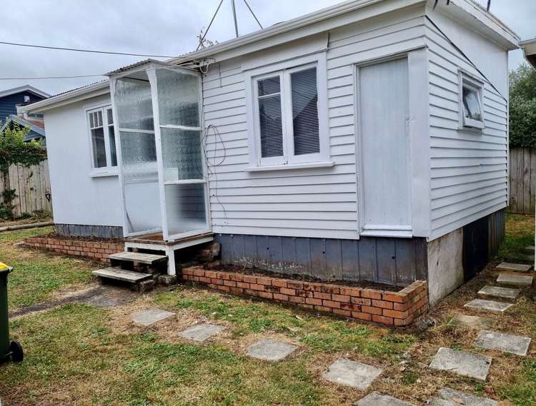 1061 Great North Road Point Chevalier_1