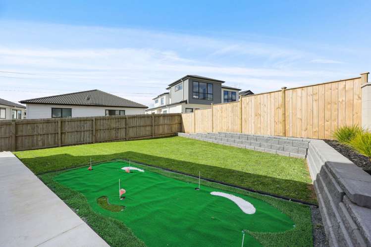 17 Ballyalton Crescent Flat Bush_24