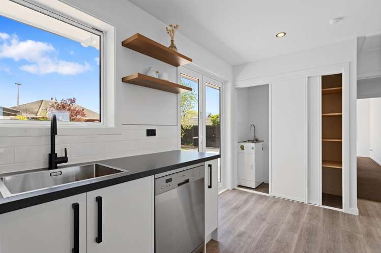 17 Roberts Road Hei Hei_3