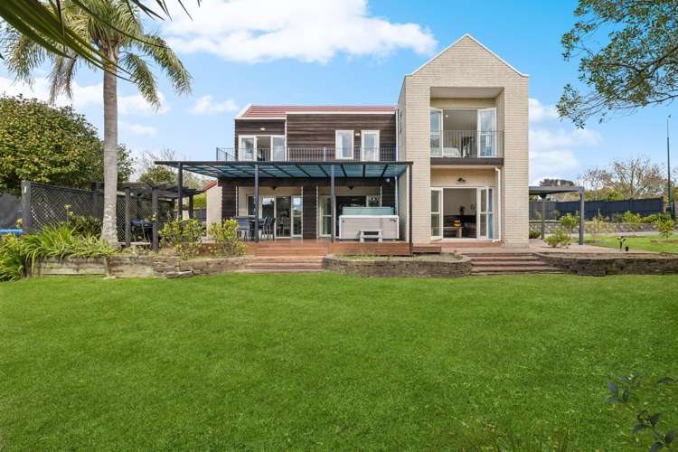 16 Almond Grove Greenhithe_30