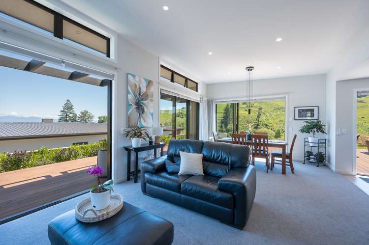 18 Hill Tops Way Stoke_9