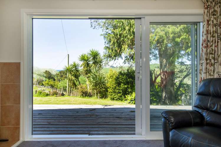 150 Waiomoko Road Whangara_36