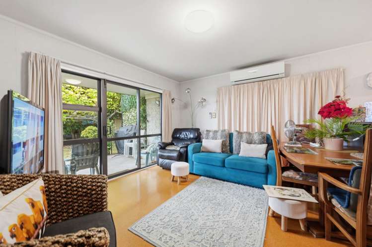 2 Lilian Place Farm Cove_12