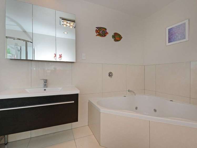 124 Kirton Drive Riverstone Terraces_15