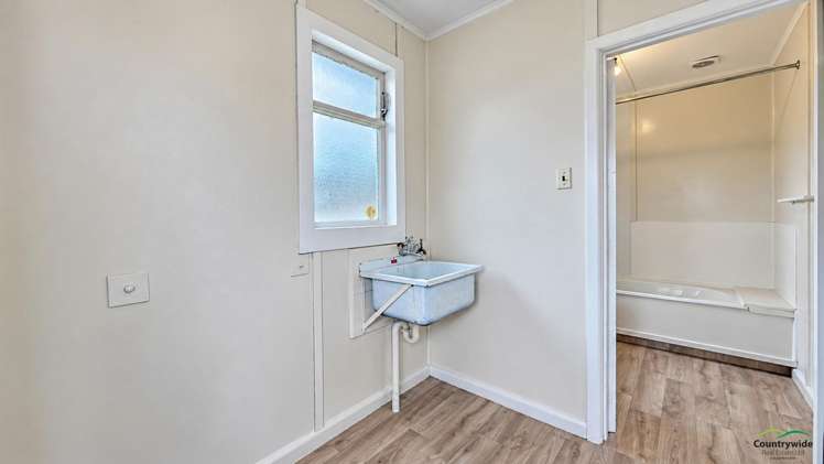 17 Esk Crescent Tokoroa_9
