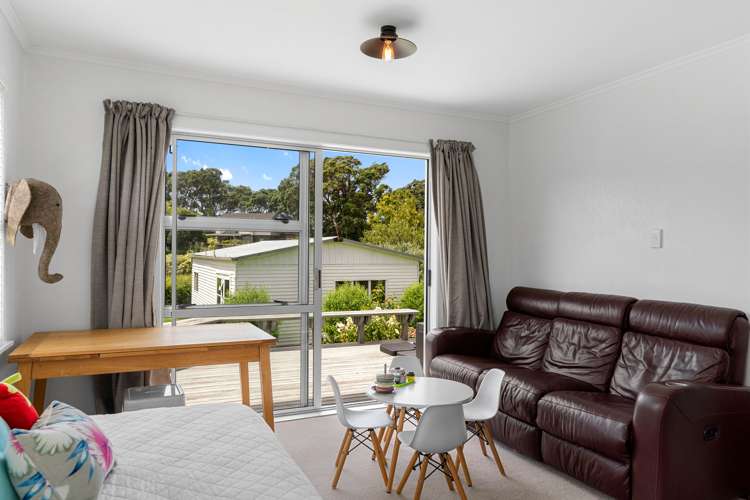 689 Cove Road Waipu_18