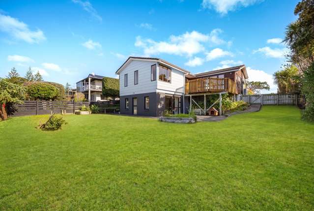 16 Halldene Terrace Red Beach_3