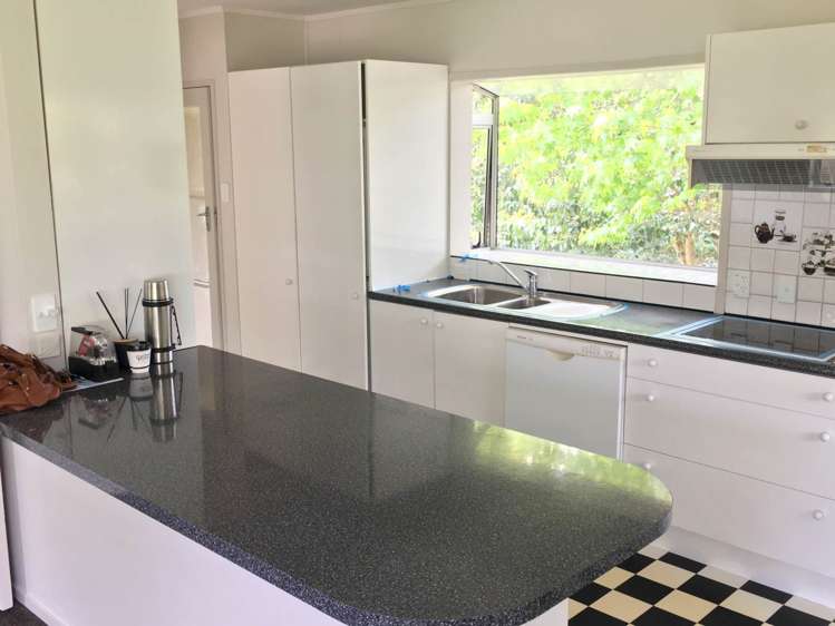 19 Mcphail Street Birkdale_4