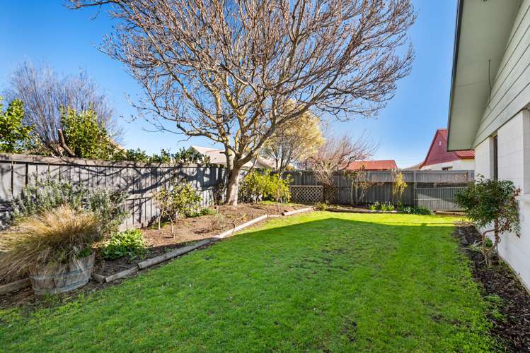 2/8 Brooklyn Drive Redwoodtown_12