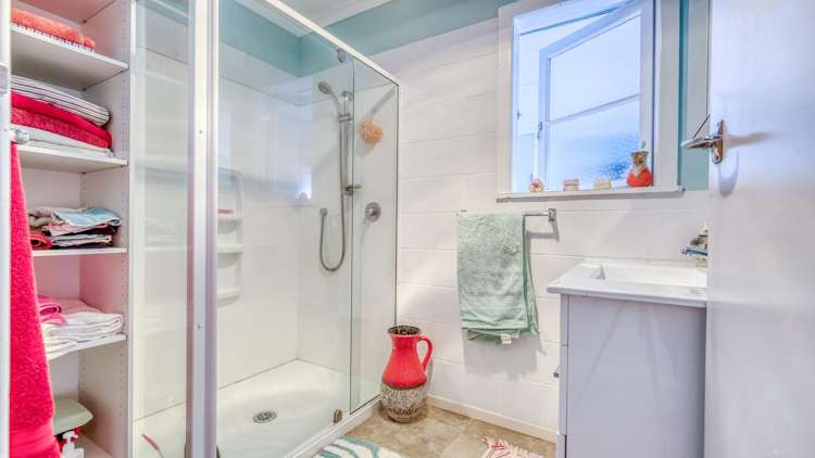 18 Grey Street East Mangonui_16