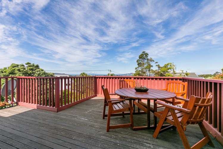 2/267 Glenfield Road Hillcrest_5