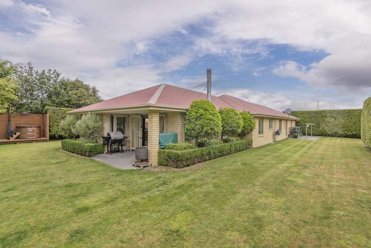 203 Southfield Drive Lincoln_20