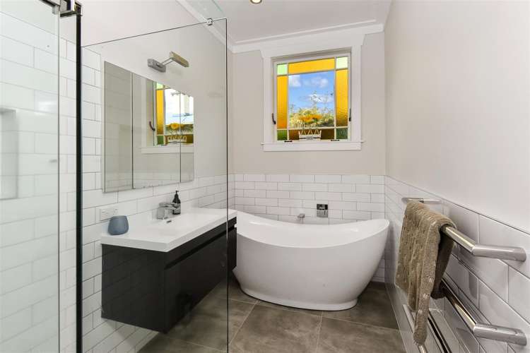 10 Hanlon Crescent Narrow Neck_8