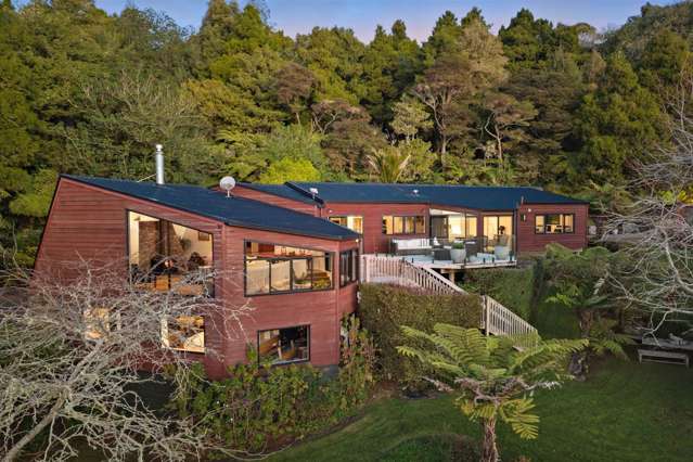 LARGE HI-SET HOME - EAGLE’S NEST VIEWS