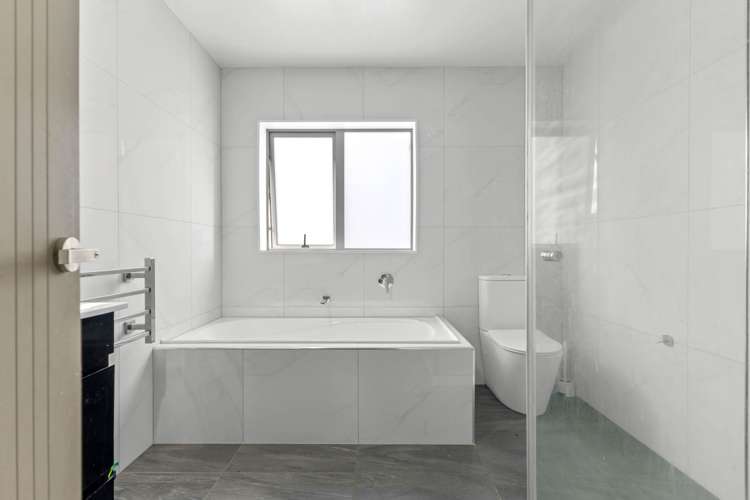 24 Dolbel Place Mangere East_12